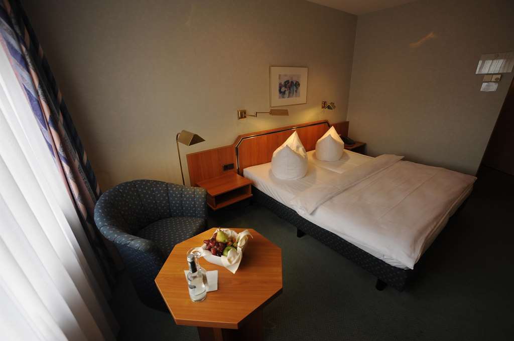 Hotel Sonnenhof Pleinfeld Room photo
